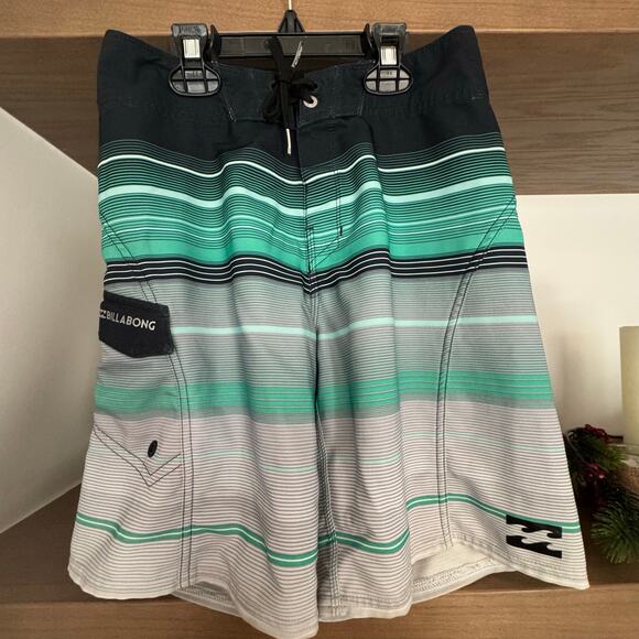Billabong Platinum X Striped Board Shorts - Picture 1 of 5
